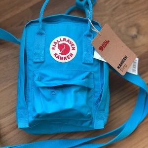 FJALLRAVEN KANKEN mini sling bag